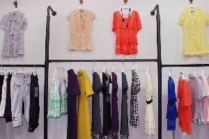 大連開發(fā)區(qū)外貿(mào)服裝批發(fā)指南 哪里能買到價(jià)位合理的優(yōu)質(zhì)服飾？
